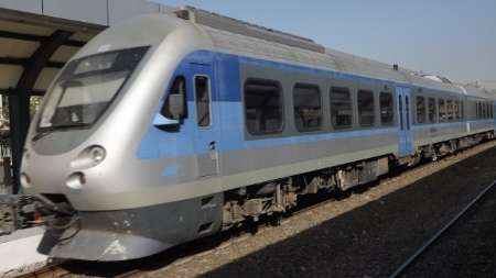 قطار حومه ای نجف آباد - اصفهان مجوز گرفت