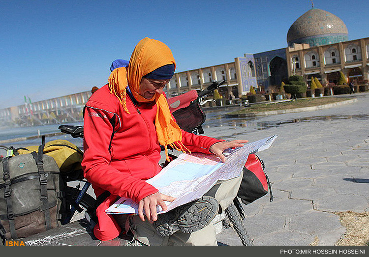 کمبود نیروی انسانی کارآمد بزرگترین مشکل صنعت گردشگری اصفهان