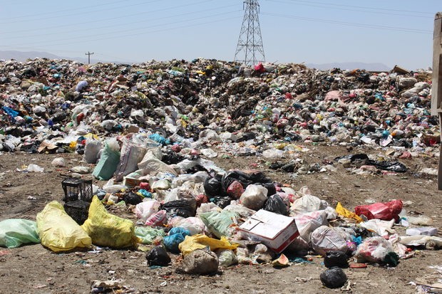 روزانه ۲۵۰ تن زباله در چاله ابوزیدآباد آران و بیدگل دفن می شود