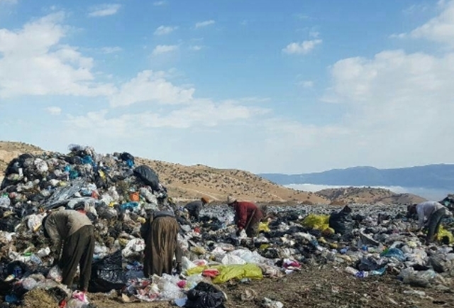 سمنان| دپوی زباله بزرگ‌ترین مشکل فولاد محله