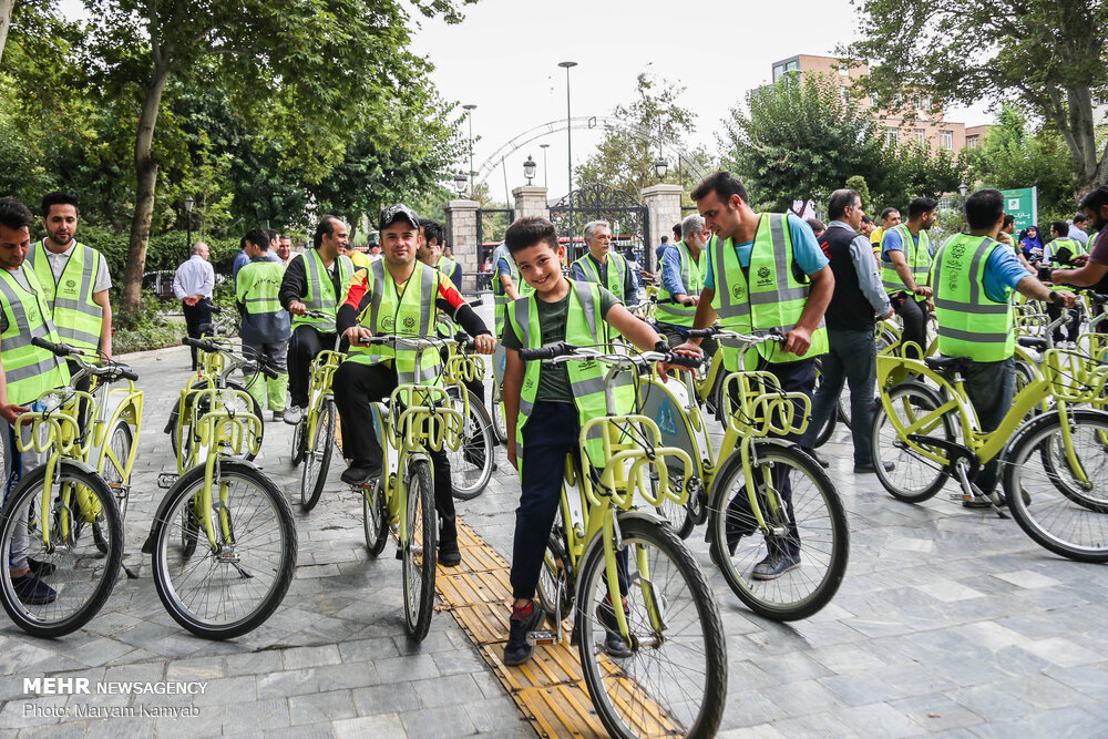 تهران| برگزاری همایش دوچرخه سواری معلولین