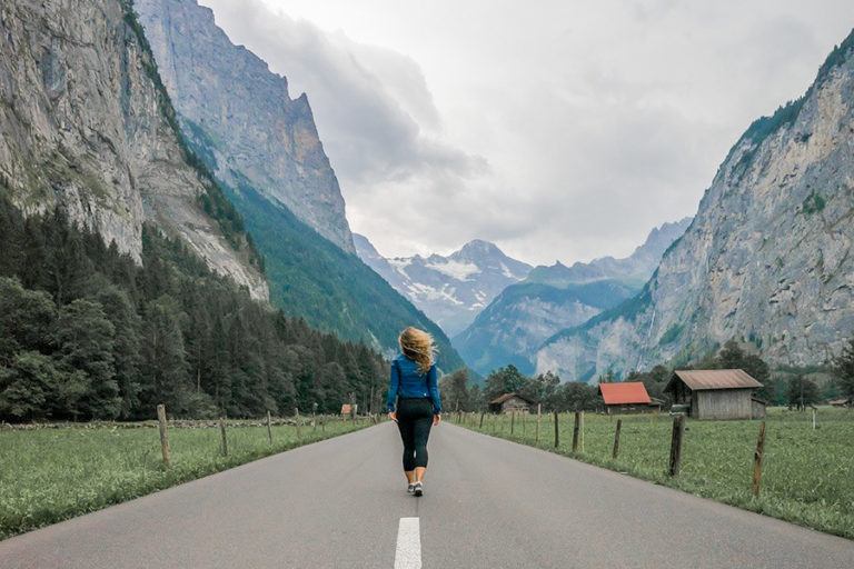 ۱۰ کشور امن برای زنانی که تنها سفر می‌کنند