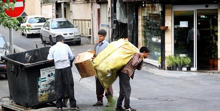 جزئیات اعتراض زباله گردها در نظرآباد/ 20 نفر بازداشت شدند
