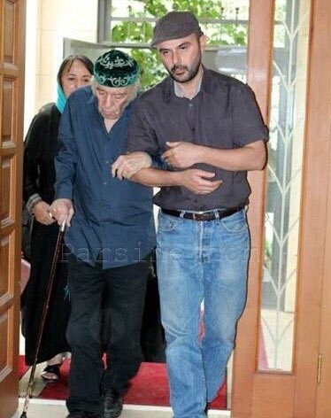 عکس | علی مصفا در کنار پدر مرحومش استاد مظاهر مصفا