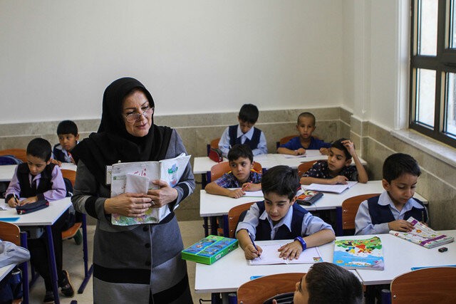 آیا مدارس کرمان در روز سه شنبه 17 دی 98 تعطیل هستند؟