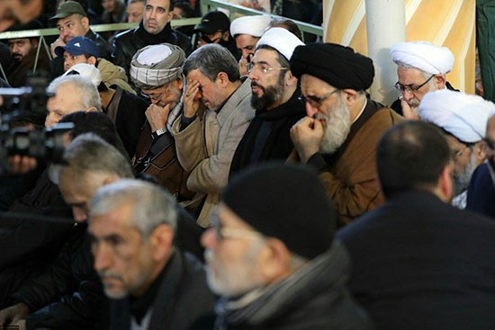 احمدی‌نژاد در مراسم تشییع پیکر سردار سلیمانی