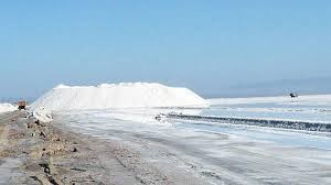 مخاطرات زیست محیطی در کمین دریاچه نمک قم