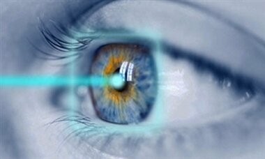 عمل لیزیک چشم عوارضی دارد؟