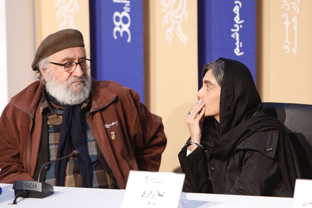 عکس | داریوش ارجمند کنار لیلا زارع در جشنواره فیلم فجر
