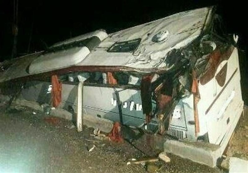 واژگونی اتوبوس در محور سبزوار ـ نیشابور / ۱۵ مسافر مصدوم شد