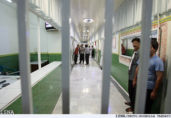 زندانیان مستعد بیماری به مرخصی می روند