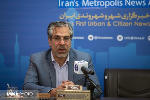 محمدی: اصفهان را به کانون کرونا تبدیل نکنید
