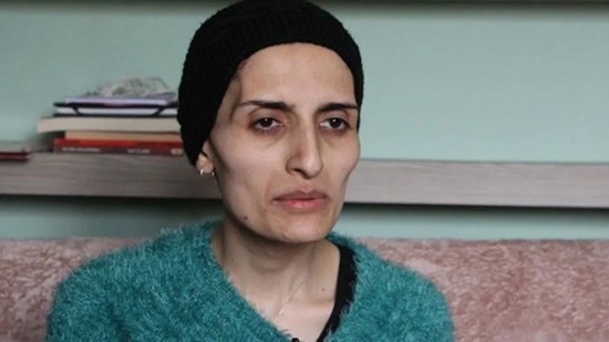 هلین بولک، خواننده‌ای که بر اثر اعتصاب غذا جان باخت