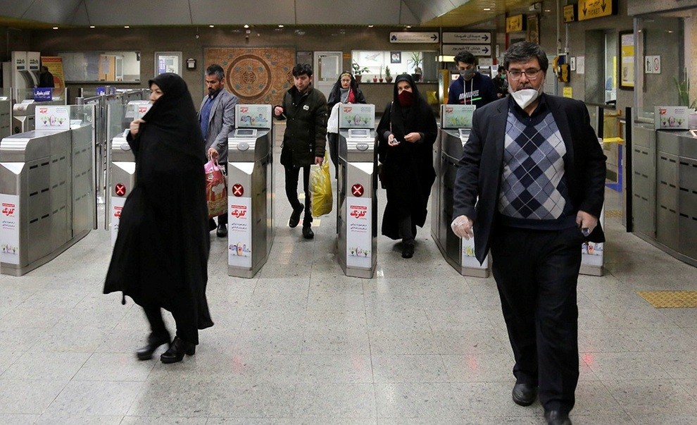 (تصاویر) سایه سنگین کرونا بر سر مسافران مترو