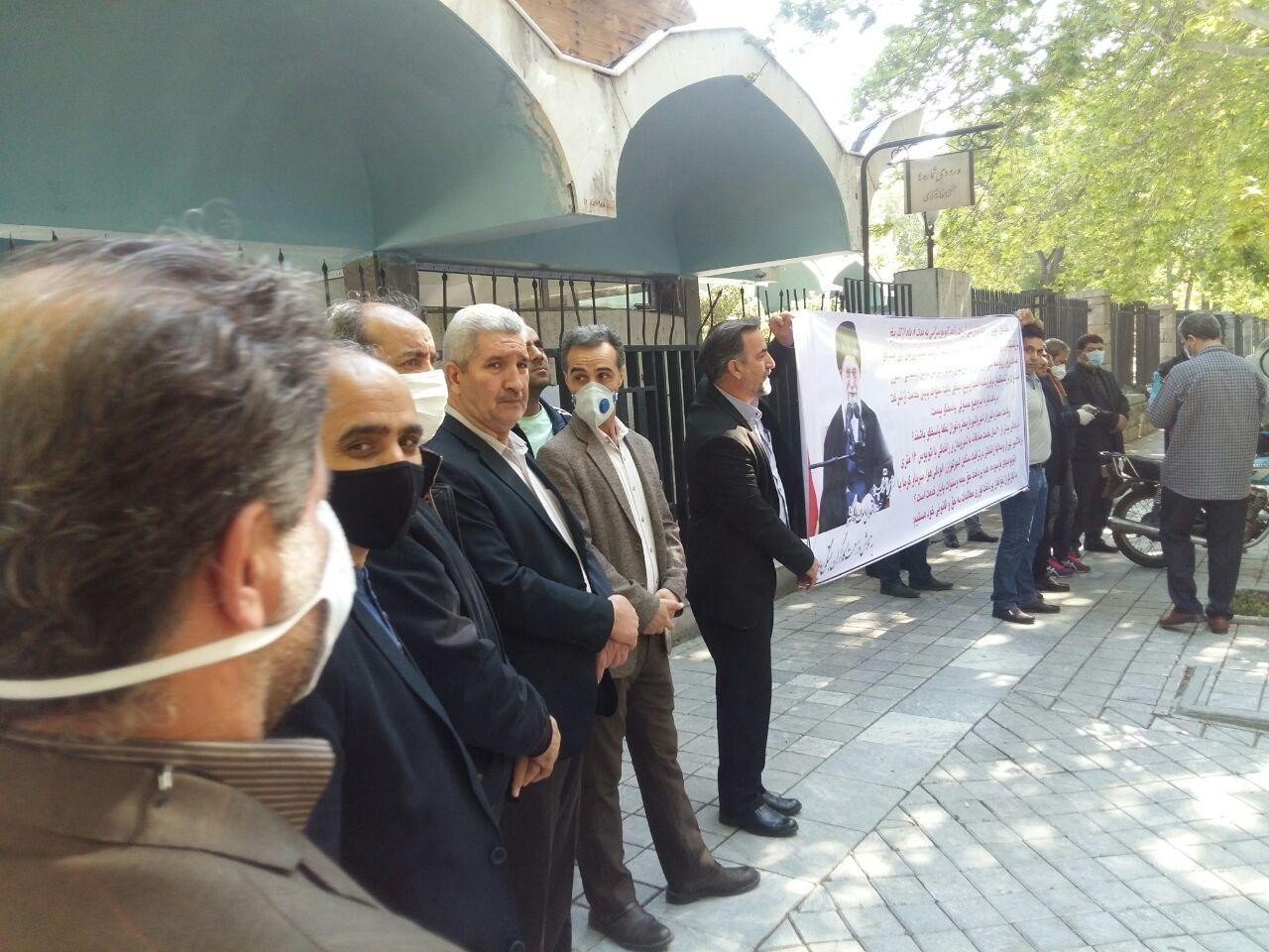 ماجرای تجمع رانندگان اتوبوسرانی  مقابل شهرداری تهران