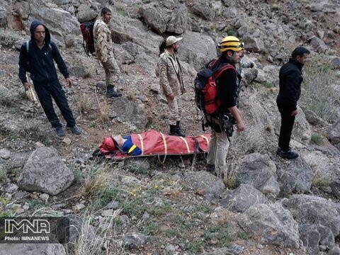 سقوط مرد ۵۵ ساله از کوه صفه