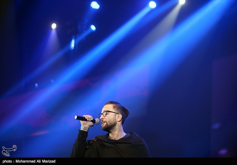 توضیح بنیامین بهادری درباره مجوز اجرای آهنگ "بوی عیدی"