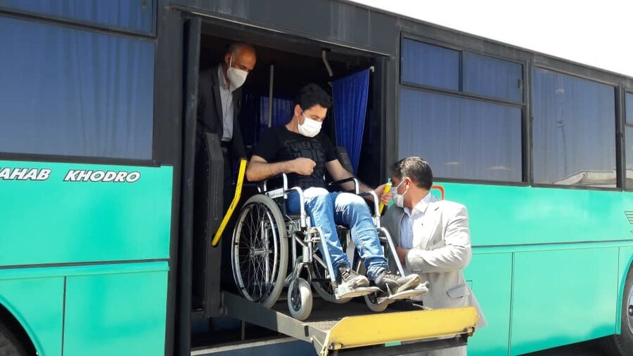 بهره برداری از اولین اتوبوس مناسب سازی شده ویژه معلولین
