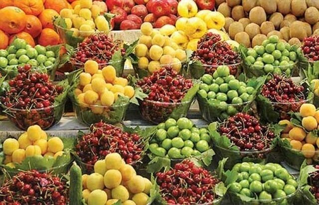 کاهش ۵۰ درصدی تقاضای میوه در شهرکرد