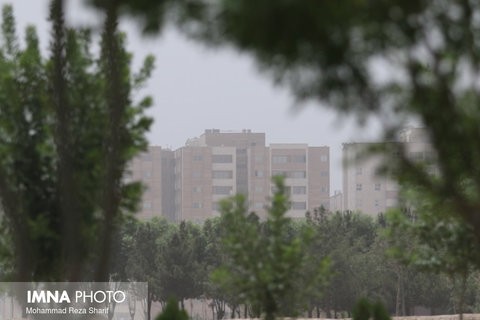تداوم غبار محلی در مناطق شرقی و مرکزی اصفهان