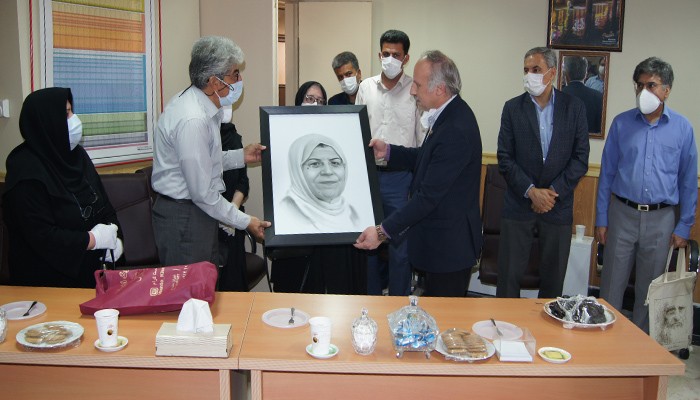 حضور خانواده مرحوم دکتر عصمت اسماعیلی در دانشگاه سمنان