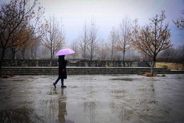 پنجشنبه گرم و بارانی در انتظار اصفهان