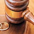 درخواست طلاق به خاطر ولخرجی‌های همسر!