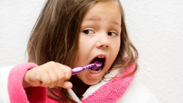 نکاتی که مادران باید درباره بوی بد دهان بچه‌ها بدانند