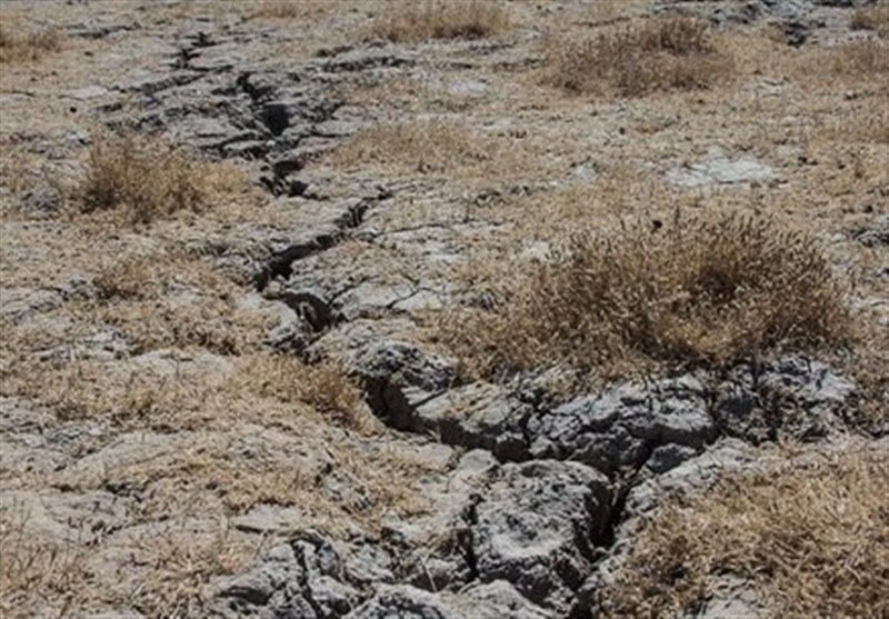 تخصیص نیافتن حقابه ها اصلی ترین عامل فرسایش خاک در قم