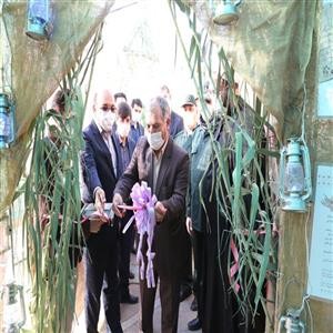 افتتاح نمایشگاه یادیاران در شرکت توزیع نیروی برق استان سمنان