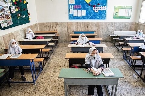 ناظم زاده: حضور ۱۰ درصدی دانش‌آموزان در مدارس اصفهان