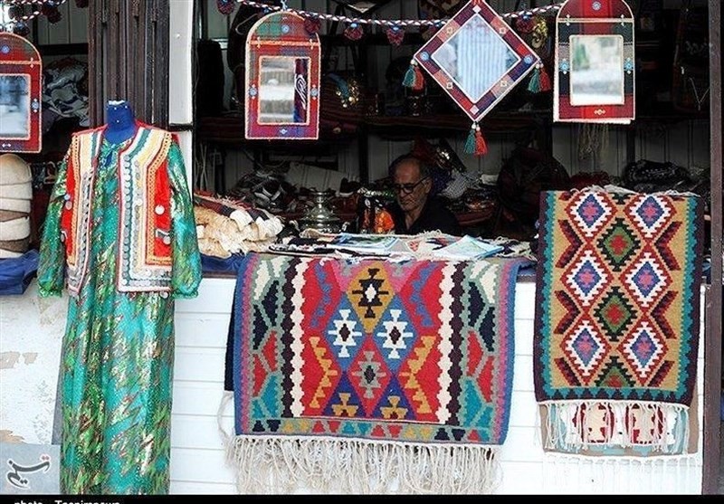 بازارچه صنایع دستی برای حمایت از هنرمندان ‌یاسوجی راه‌اندازی شد