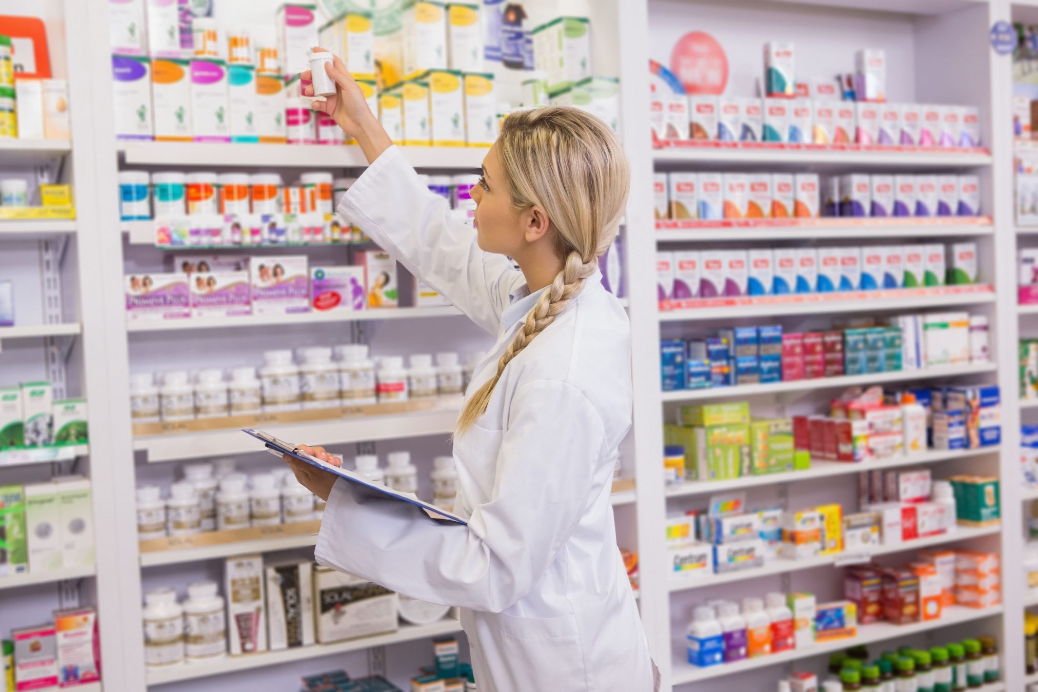 انتشار فهرست داروخانه‌های منتخب و خاص قزوین برای توزیع انسولین و داروهای خاص
