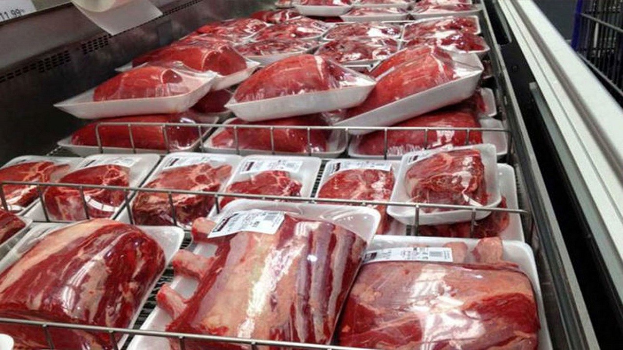 کاهش ۱۵ هزار تومانی قیمت گوشت قرمز در میادین میوه و تره بار