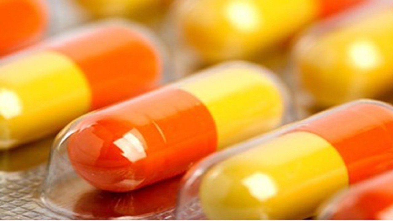 مصرف خودسرانه آنتی بیوتیک درمان کرونا را طولانی‌تر می‌کند