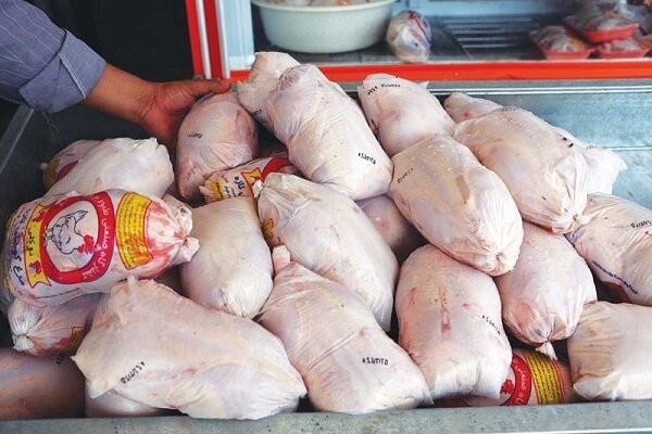 عرضه و تقاضا قیمت مرغ را تعیین می‌کند