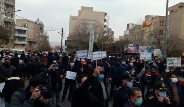 تجمع مردم تبریز در مقابل کنسولگری ترکیه/ اعتراض به شعرخوانی اردوغان