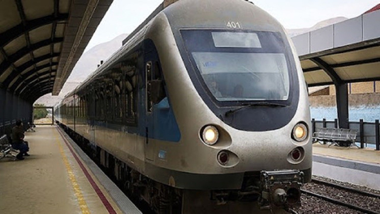 قطار حومه اصفهان با طول ۱۶۰ کیلومتر چهار گوشه شهر را طی می‌کند