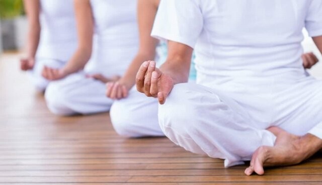 تسکین علائم آرتریت روماتوئید با تمرینات یوگا