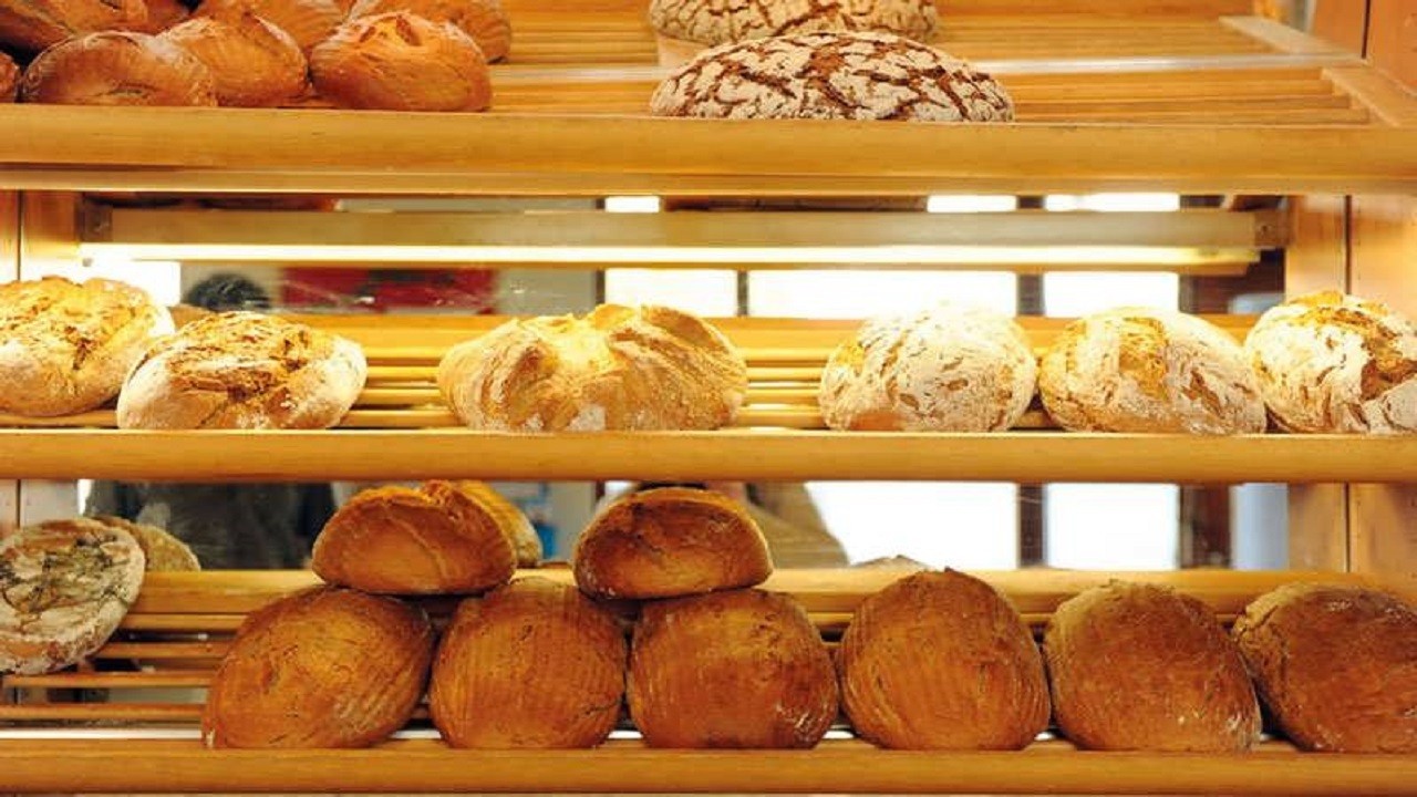 کرمی : زنگ خطر کمبود روغن جامد در واحد‌های نانوایی به صدا در آمد