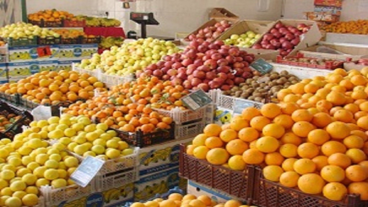 توان خرید میوه کاهش یافت و بازار از رونق افتاد