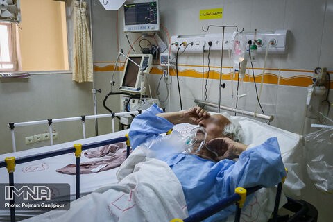 تکمیل ‌ظرفیت تخت‌های بیمارستانی در استان همدان / ۲ هفته سخت پیش رو داریم