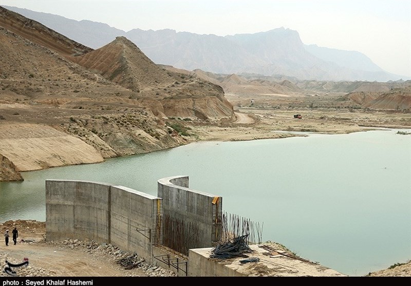 آب ذخیره شده پشت سدهای استان کرمانشاه ۱۰ درصد کاهش یافت