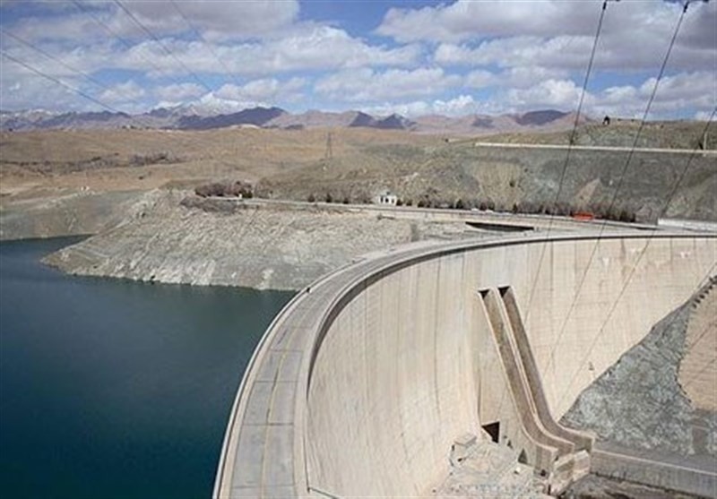 احتمال جیره‌بندی آب در اصفهان/ کاهش شدید بارش‌ها و خشک شدن رودخانه زاینده‌رود