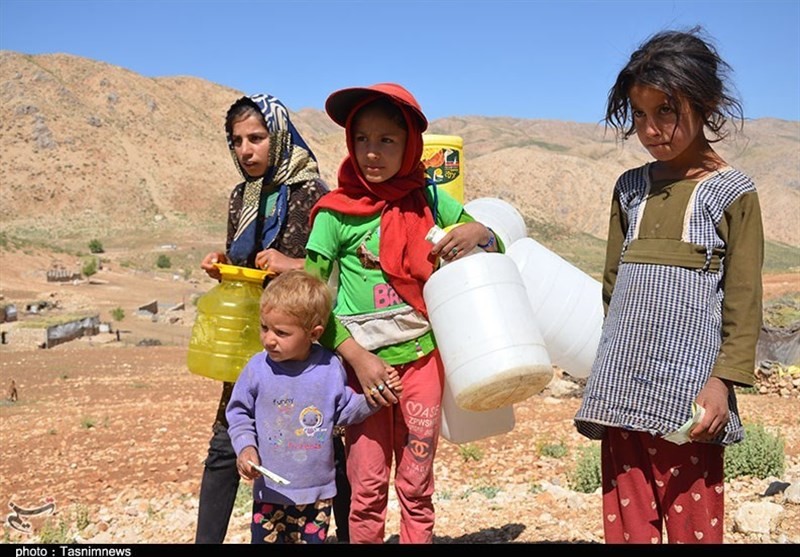"بورکی‌ها" در برزخ عشایر و روستا از کمبود آب آشامیدنی رنج می‌برند + تصاویر