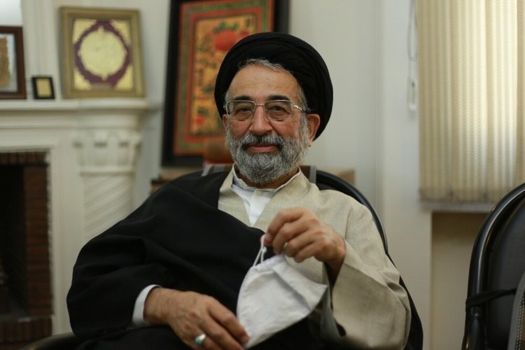 موسوی لاری: مماشات با احمدی‌نژاد به چه علت است؟