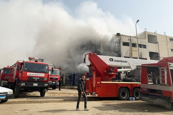 آتش سوزی در بانک ملی خیابان حکیم نظامی/۵ نفر مصدوم شدند