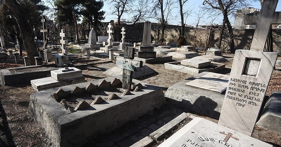 قبرستان تاریخی ارامنه(مسیحیان)در مشهد  -عکس ها :محسن رحیمی عنبران