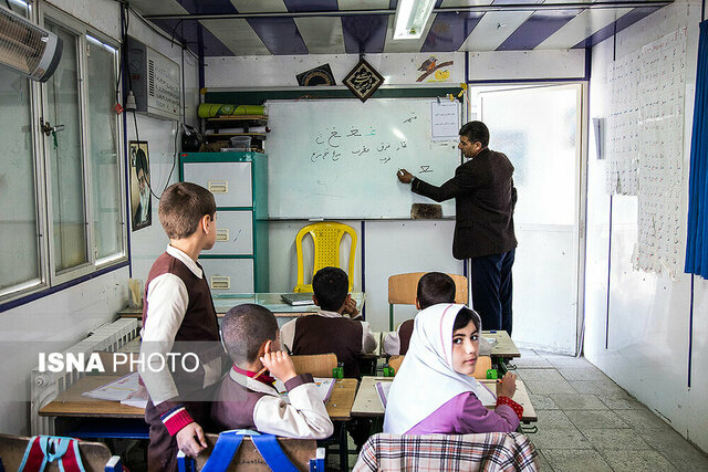 مدیر آموزش و پرورش نطنز:                                 کلاس مدارس روستاهای نطنز از اول مهر حضوری است