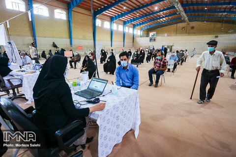 تزریق ۲ دوز واکسن به ۲۰ درصد از جمعیت اصفهان/۴۰ هزار تبعه خارجی واکسینه شدند